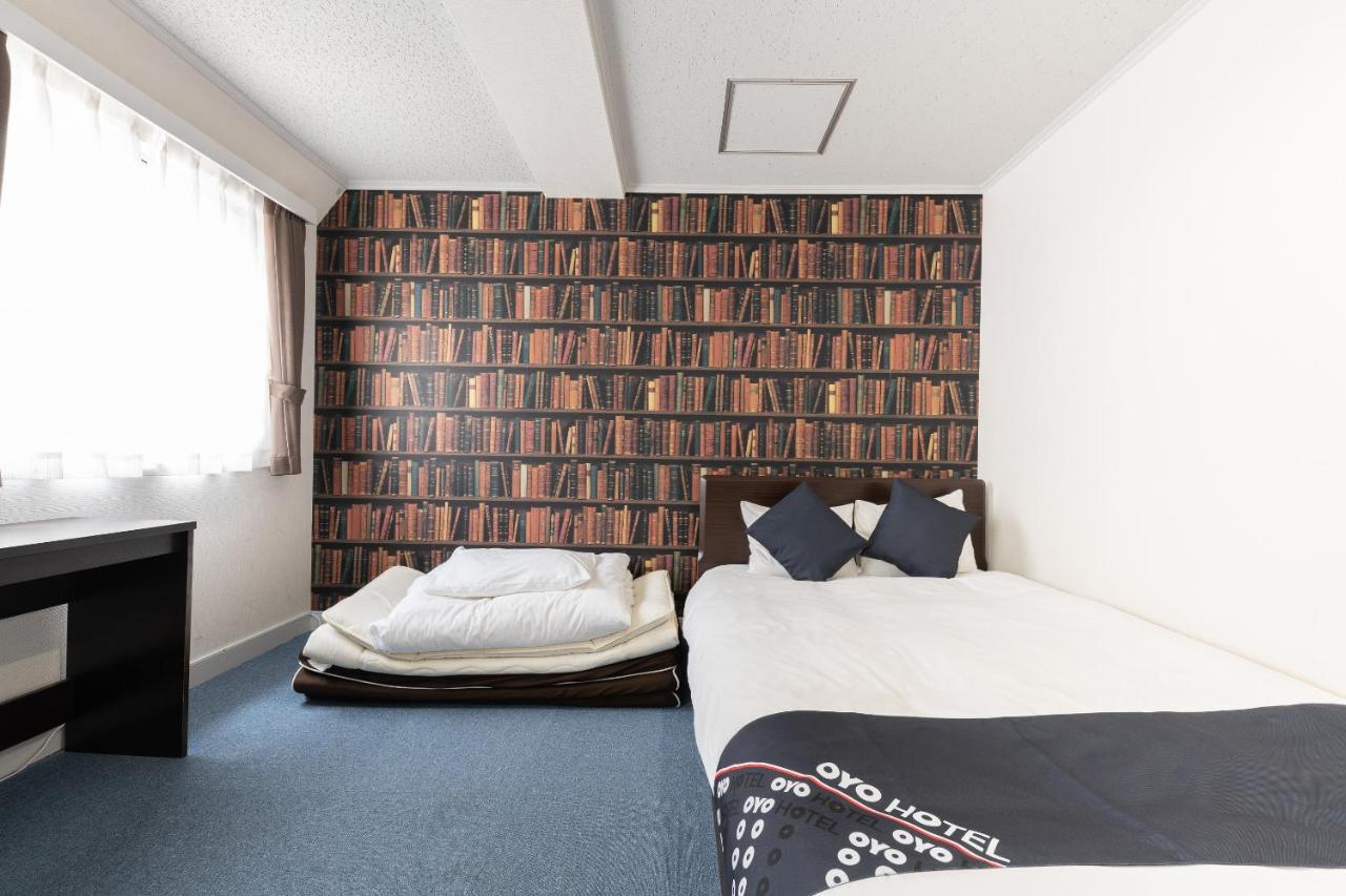 Oyo Exsaison Sugamo Hotel Tōkyō